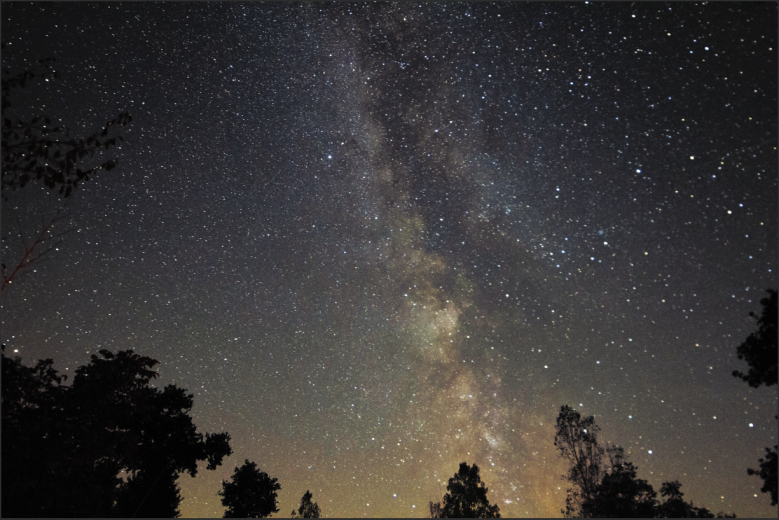 image Voie_lacte_Evran_Nuit_des_etoiles_05082022_Matyieu.png (1.9MB)